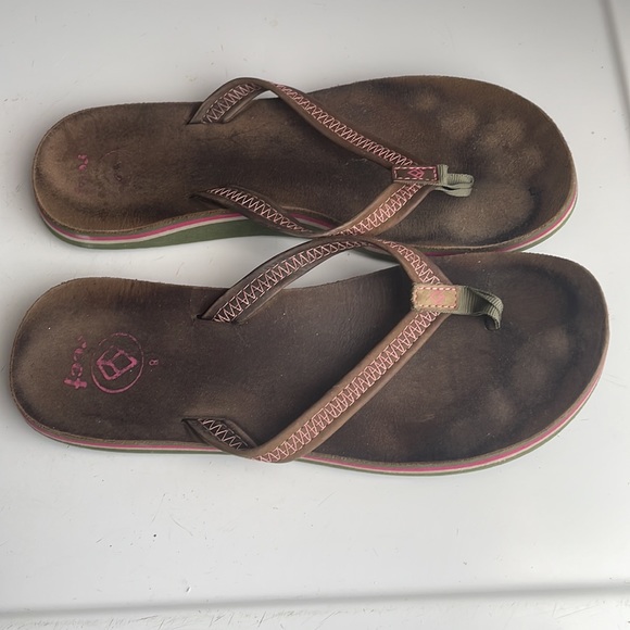 Reef sandals brown & pink flip-flops slip on thongs women’s size 8 - Picture 2 of 6